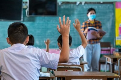 义务教育阶段线下学科类培训机构压减率超九成