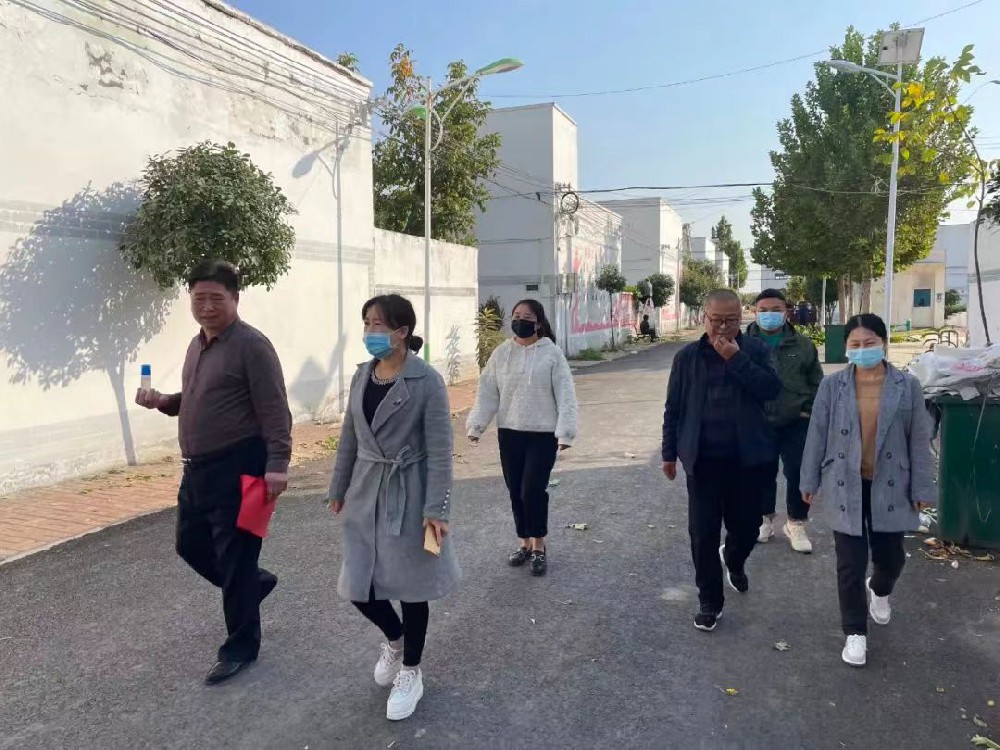 获嘉县司法局： 创新“马路办公”形式 结对帮扶走访暖民心