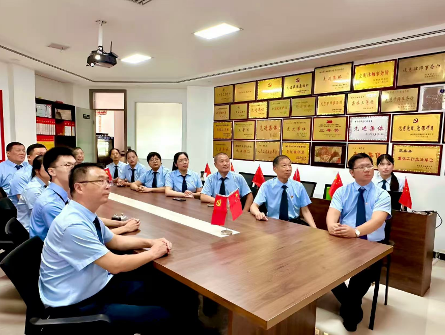 河南博苑律师事务所： 红歌阅兵燃初心  党员律师铸信念